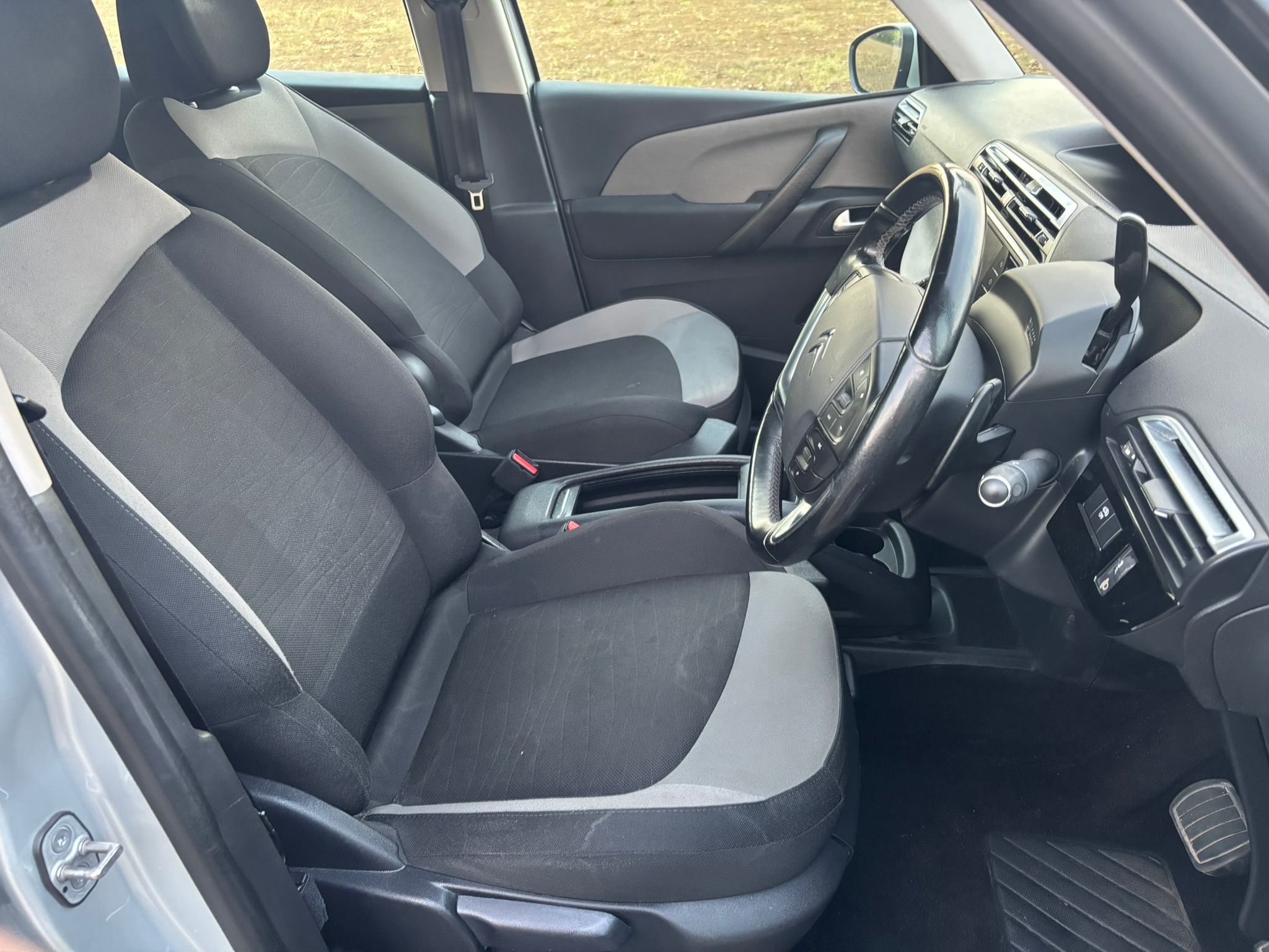 Citroen Grand Brothers Car Sales 